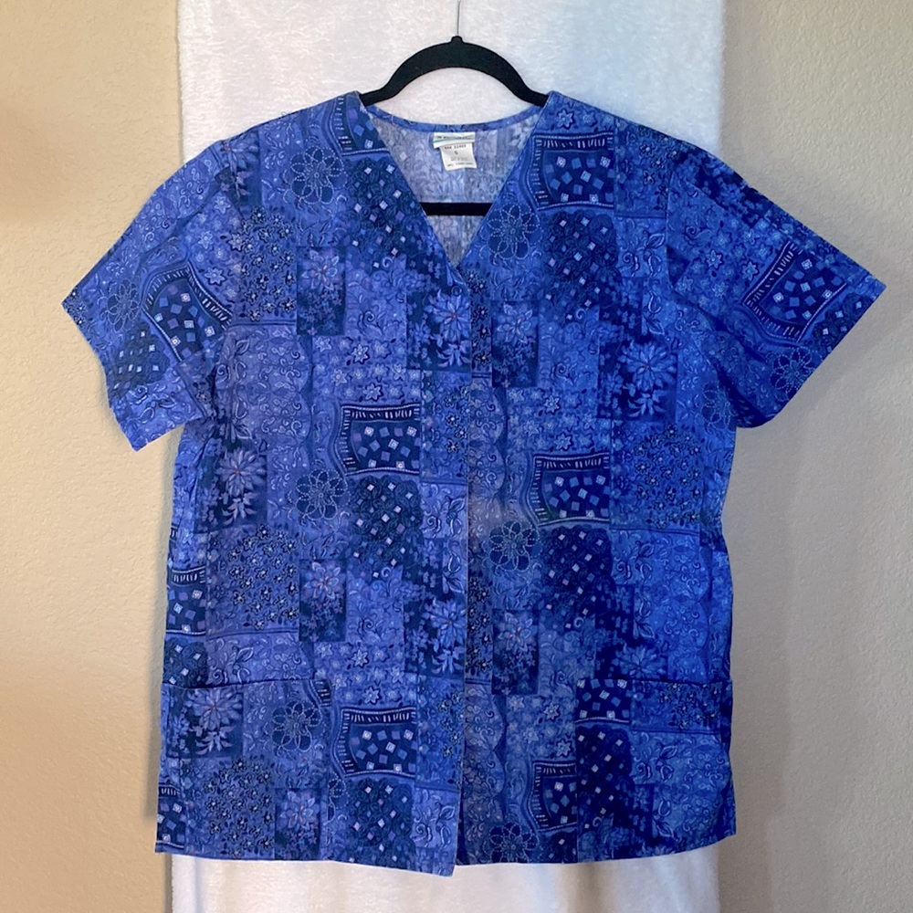 Ladies Simply Basic button down Scrub Top-size L